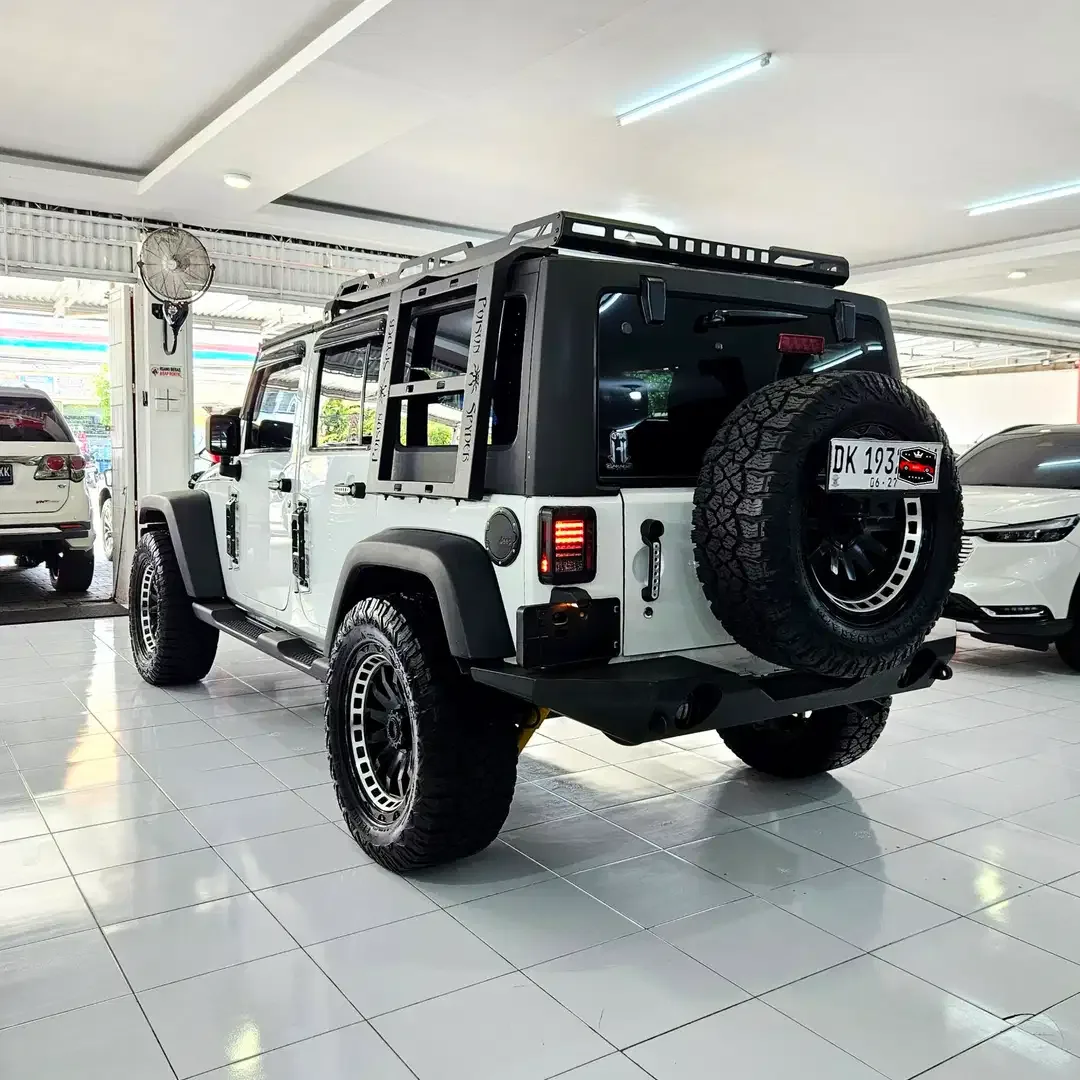 [2012] DP 31jt! Jeep Wrangler JK Sport Renegade 4x4 at 2012 DK Rubicon - Image 5 of 10
