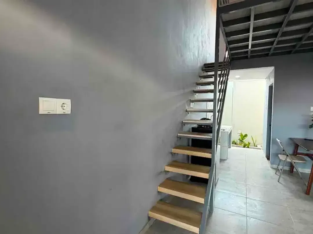 Disewakan Villa Mezzanine Room Siap Huni Dekat Sunset Road, Kuta Bali - Image 9 of 10