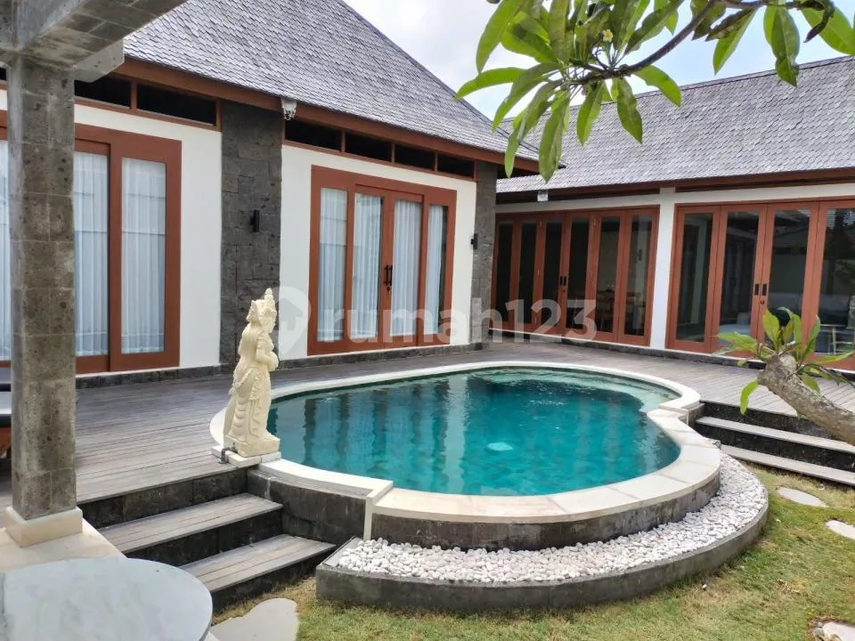 Villa Lokasi Strategis Nyaman Dekat Fasilitas Publik, Tibubeneng - Image 3 of 4