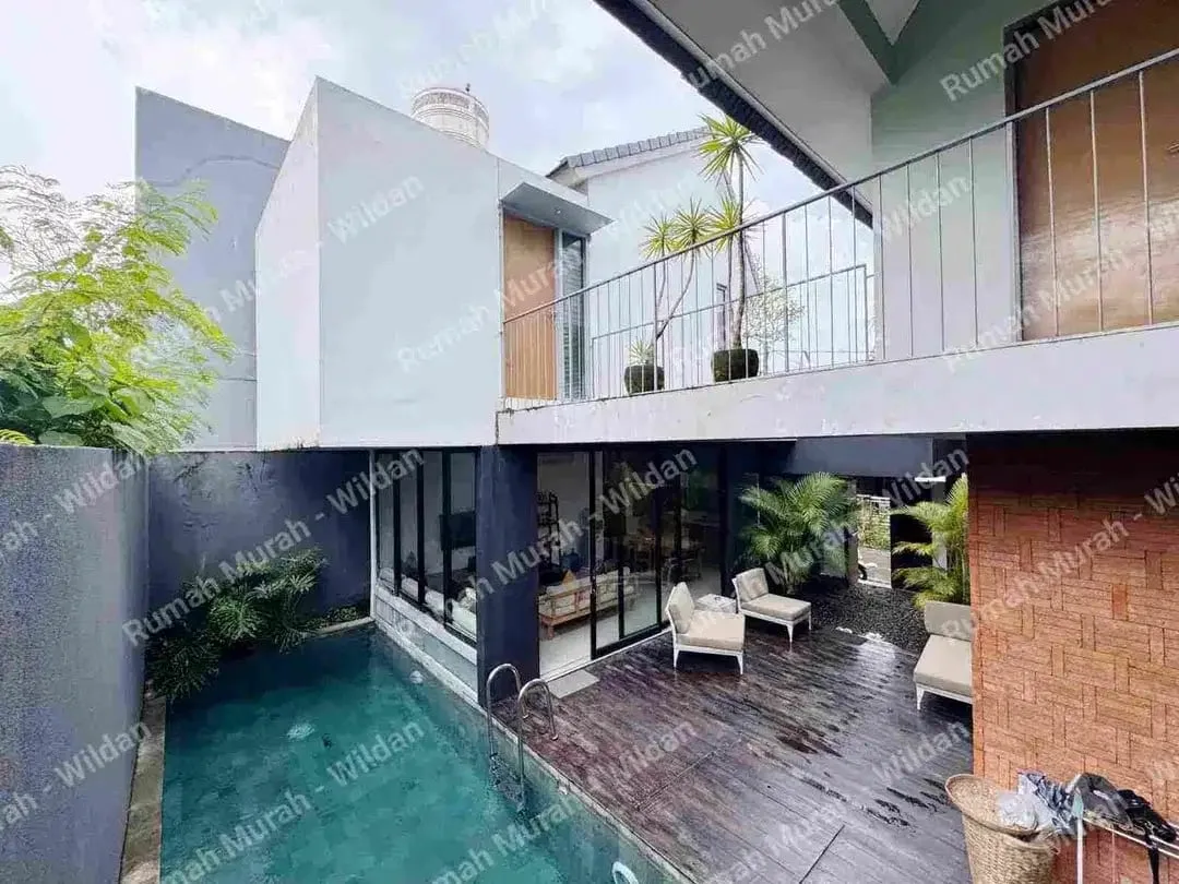 Dijual Villa Mewah Siap Huni Di Berawa Canggu Bali - Image 1 of 10