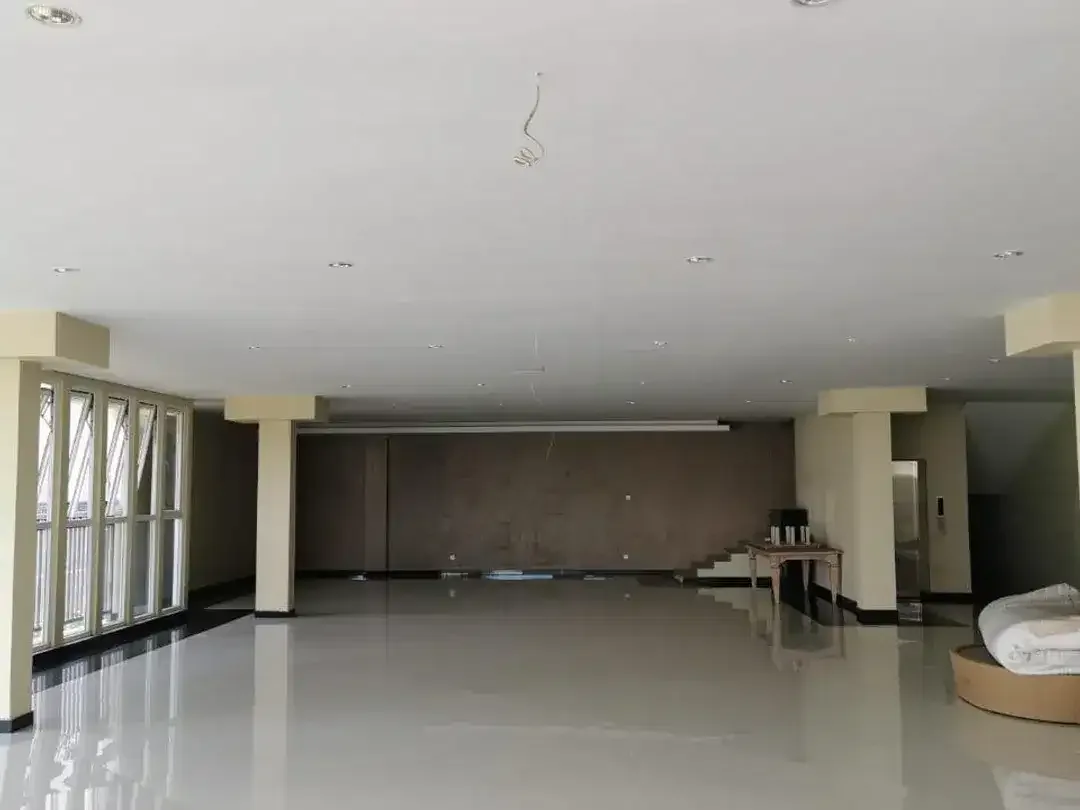 RUKO 3 LANTAI MODERN DIJUAL & DISEWAKAN – AREA IMAM BONJOL - Image 2 of 10