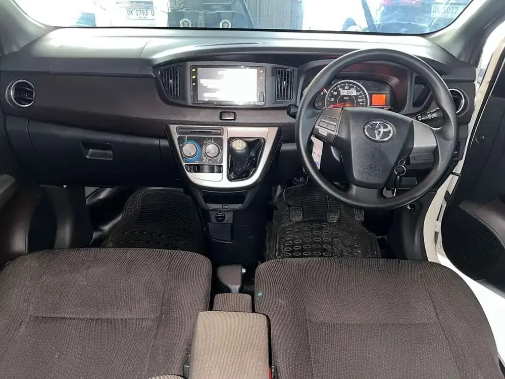 Toyota Calya 2022 Manual Bensin DP 15 JT - Image 9 of 10