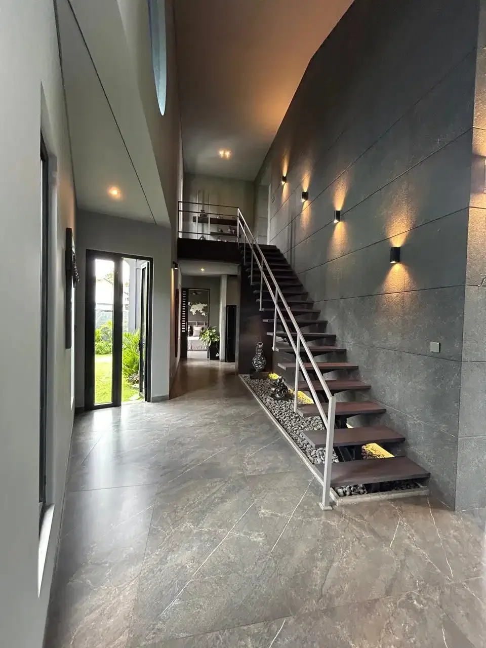 JUAL VILLA MEWAH MODERN DI UBUD FULLY FURNISHED - Image 6 of 10