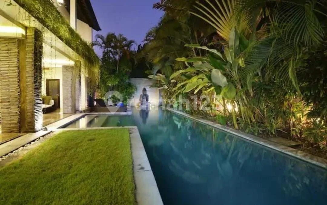 Villa Dijual Lokasi Oberoi Seminyak - Image 3 of 4