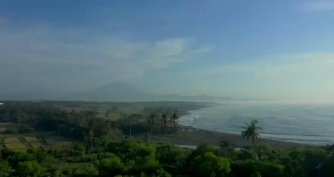 Raya pabean beach bali view gunung utara dan pantai - Image 2 of 10