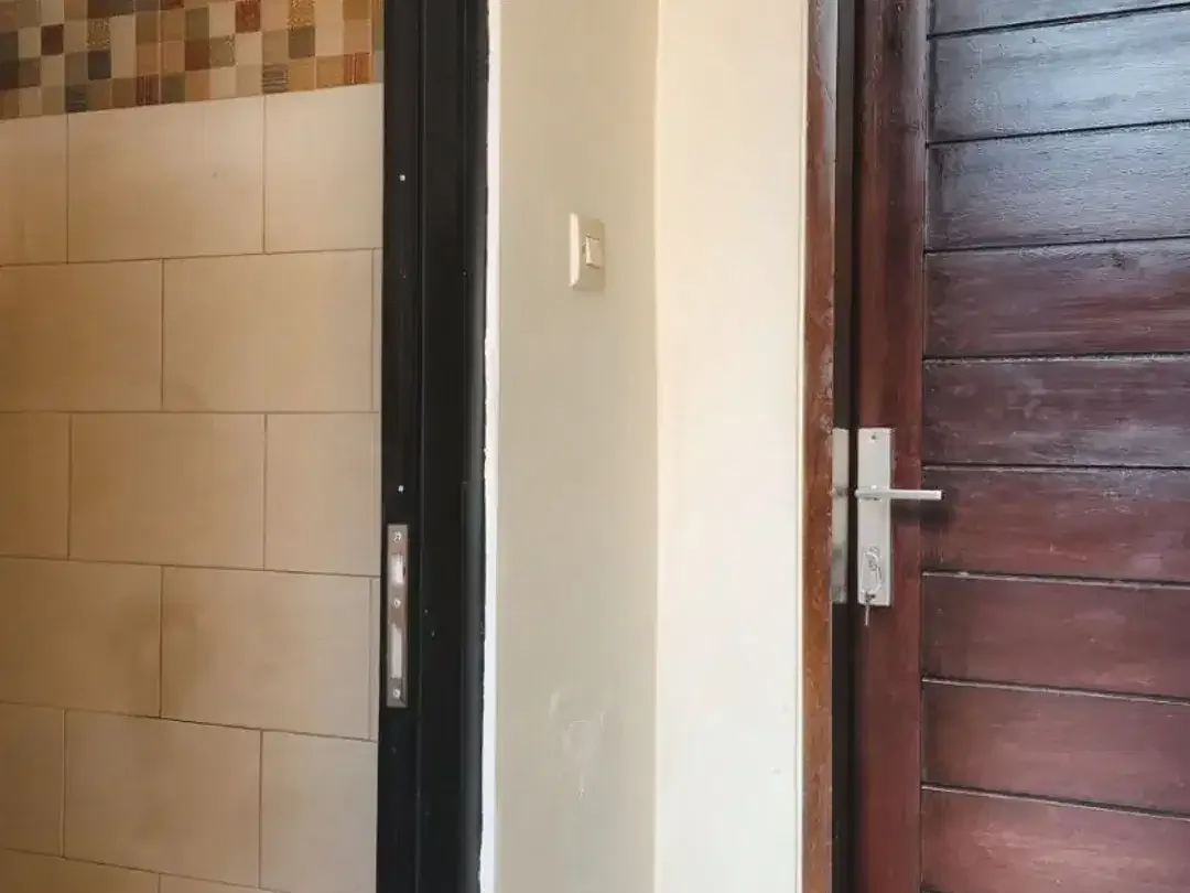 Rumah Spesial Lokasi Premium di Muding Indah, Gatot Subroto Barat - Image 4 of 10