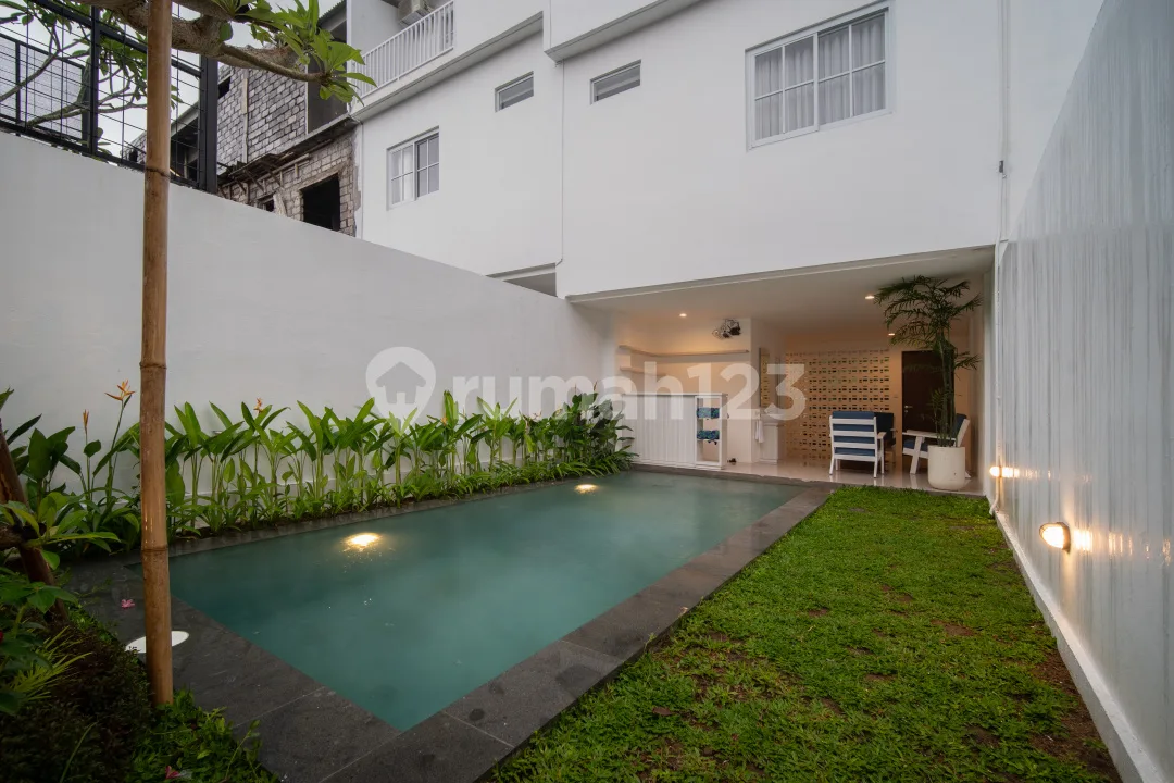 Pererenan Bali Villa For Rent - Stylish 2Br - Image 2 of 4