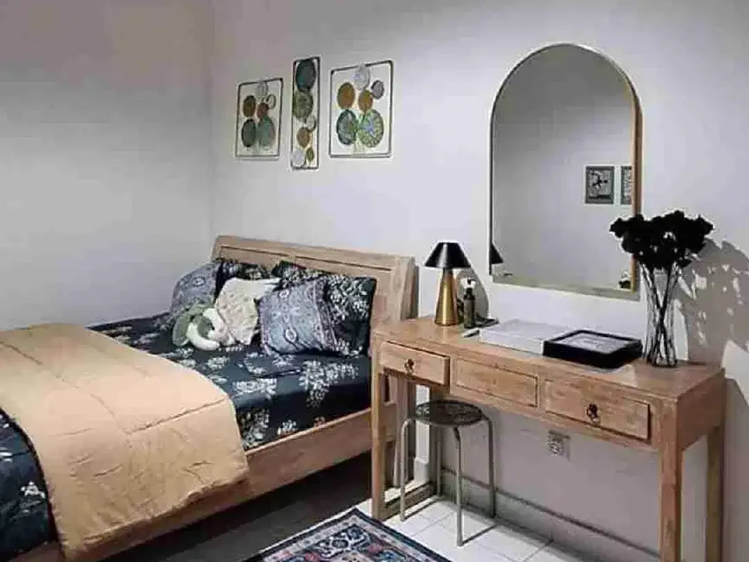 1 BEDROOMX FLAT WITH PRIVATE GATE AND KITCHEN IN JL TAMAN SARI KEROBOKAN - Image 2 of 10