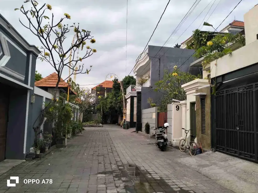 Villa Modern Tropical Pengiasan Sanur For Sale - Image 3 of 10