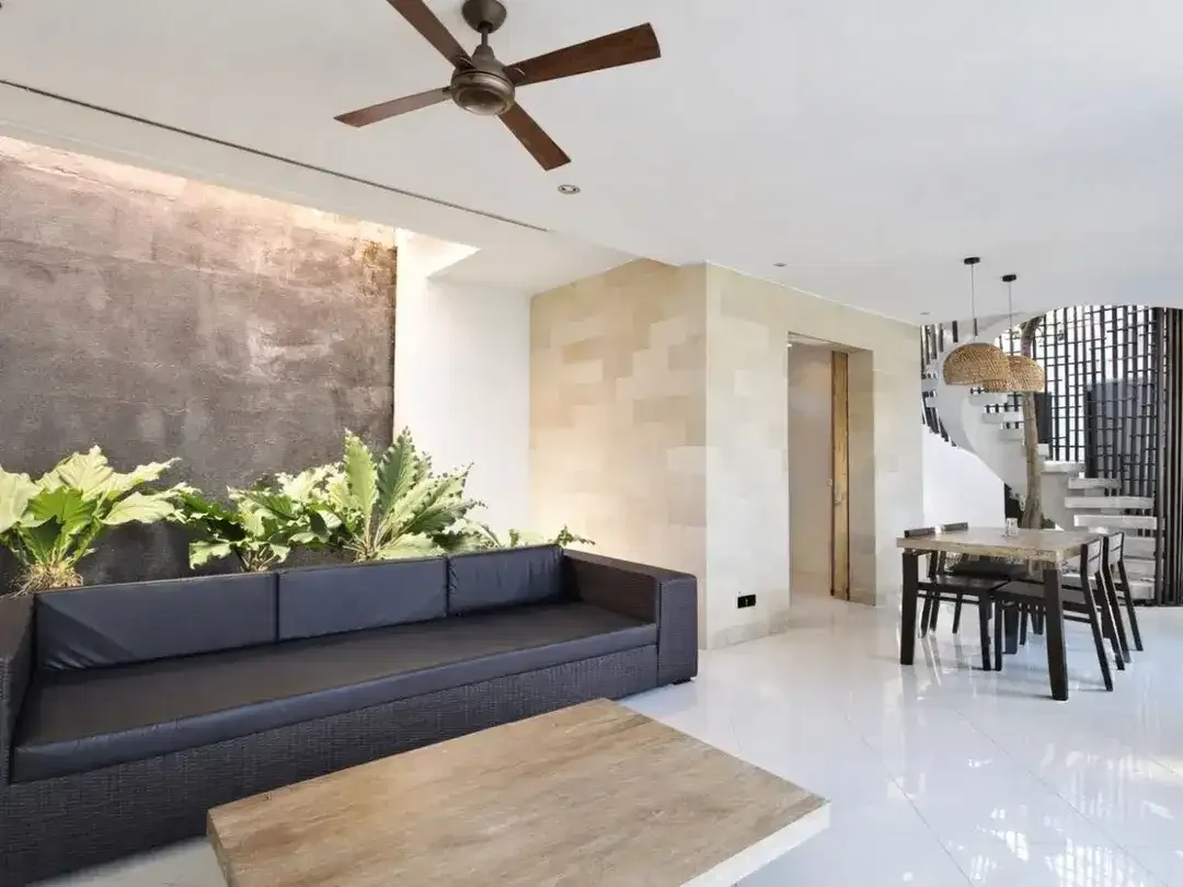 Villa Made - Image 7 of 9