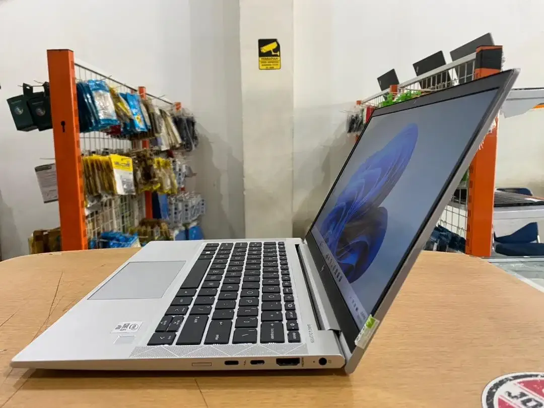 HP Elitebook 830 G7 Core i5Gen10 Ram 16GB SSD 256GB Slim Mulus - Image 4 of 10