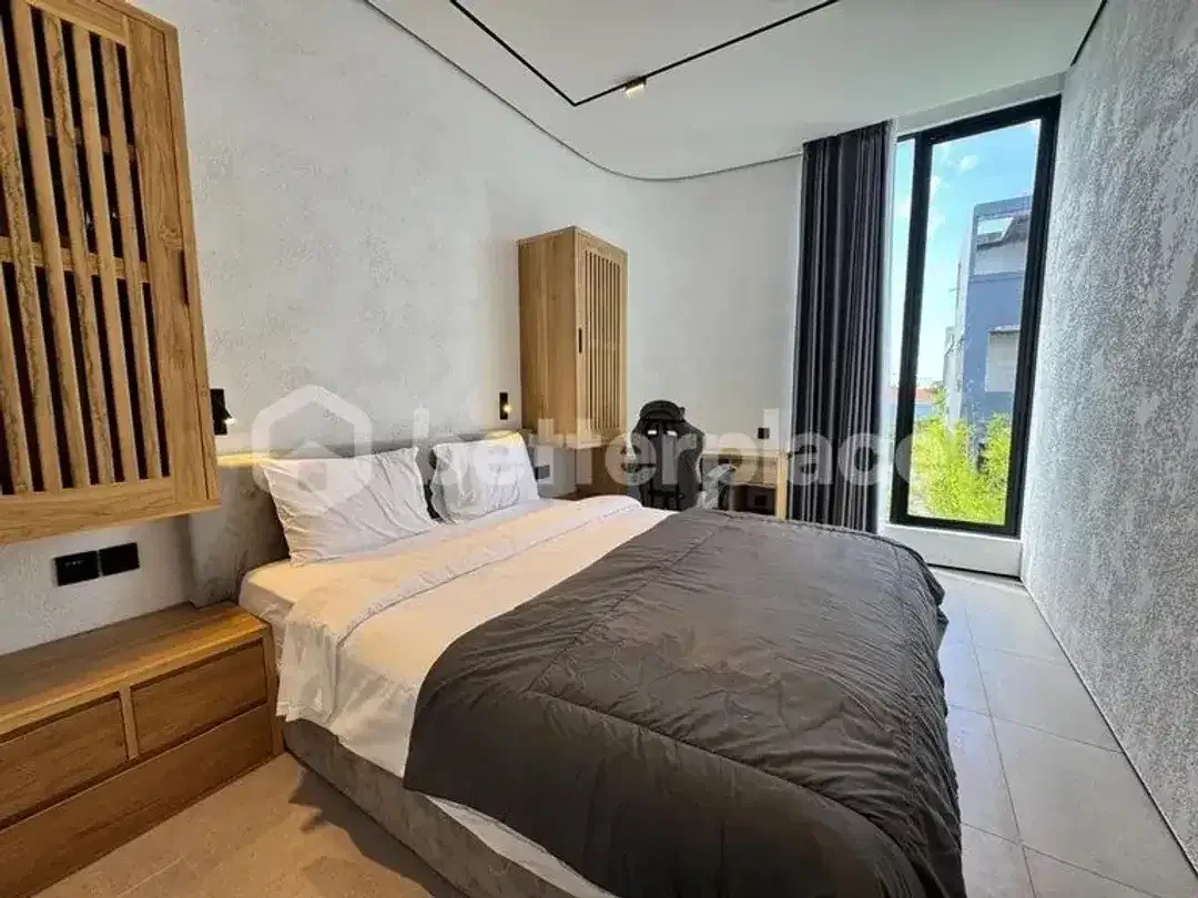 Modern Minimalist Elegance in the Heart of Seminyak – A Stylish 2-Bedroom Villa Offering Prime Location and Timeless Investment Appeal - Image 9 of 10