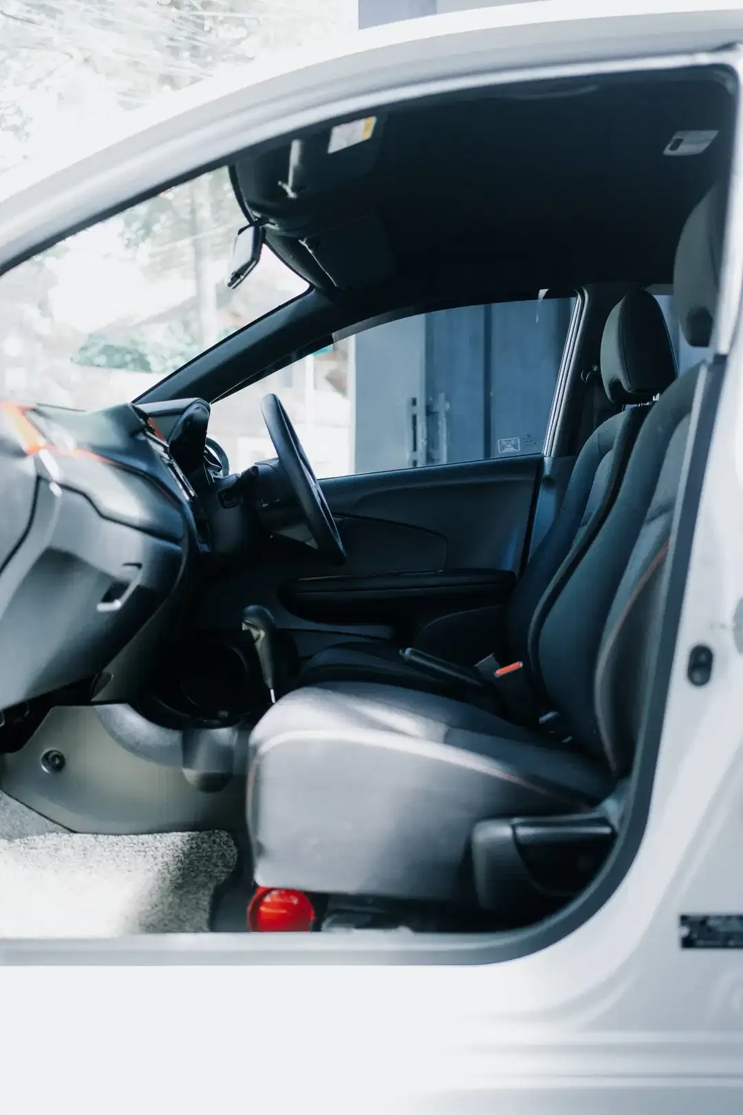 BRIO RS 1.2 CVT 2021 MATIC PUTIH - Image 9 of 10