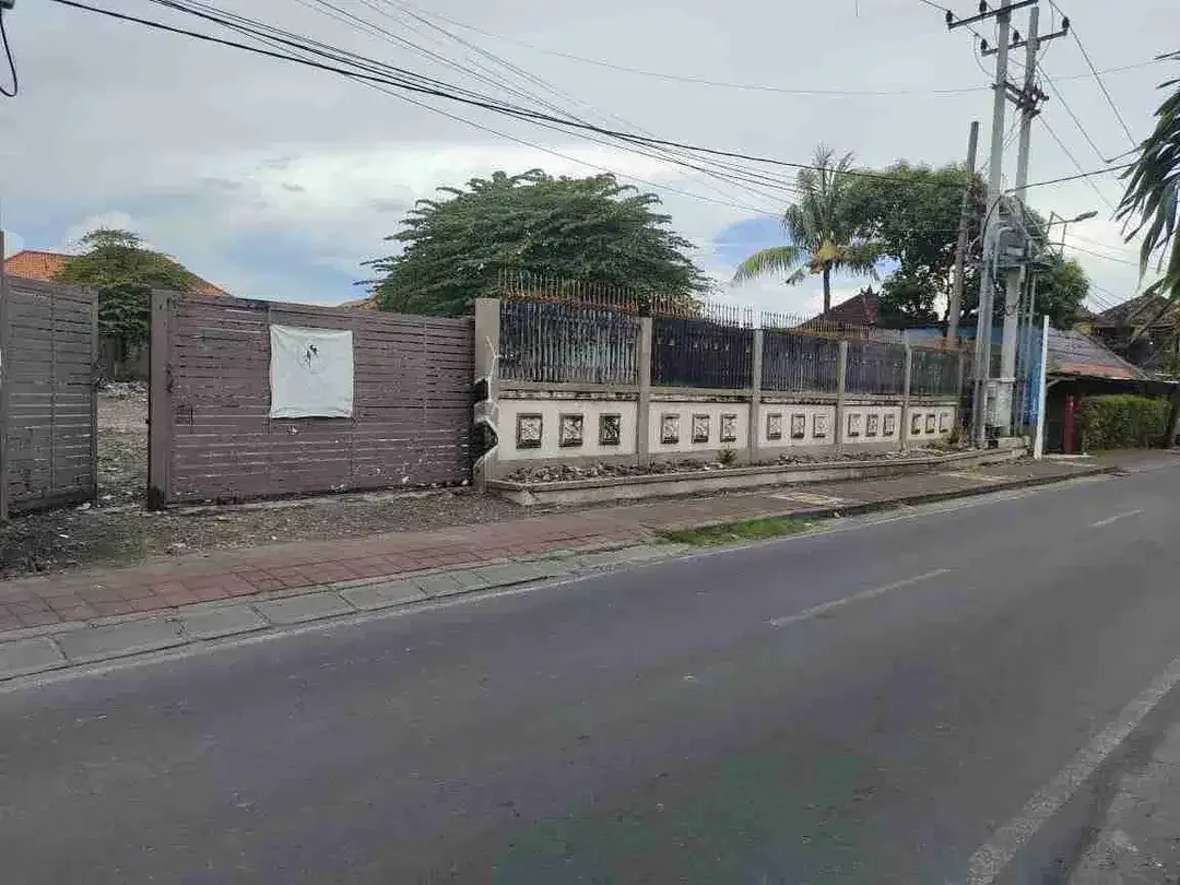 DIJUAL TANAH LOKASI PRIME di Jalan Utama Batubelig Seminyak - Image 5 of 5