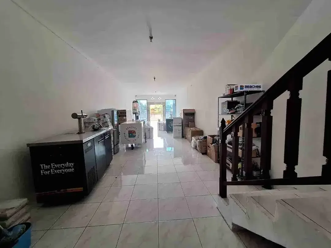 Ruko Sewa 2 Lantài sangat cocok untuk Kantor atau Semua Jenis Usaha - Image 8 of 10