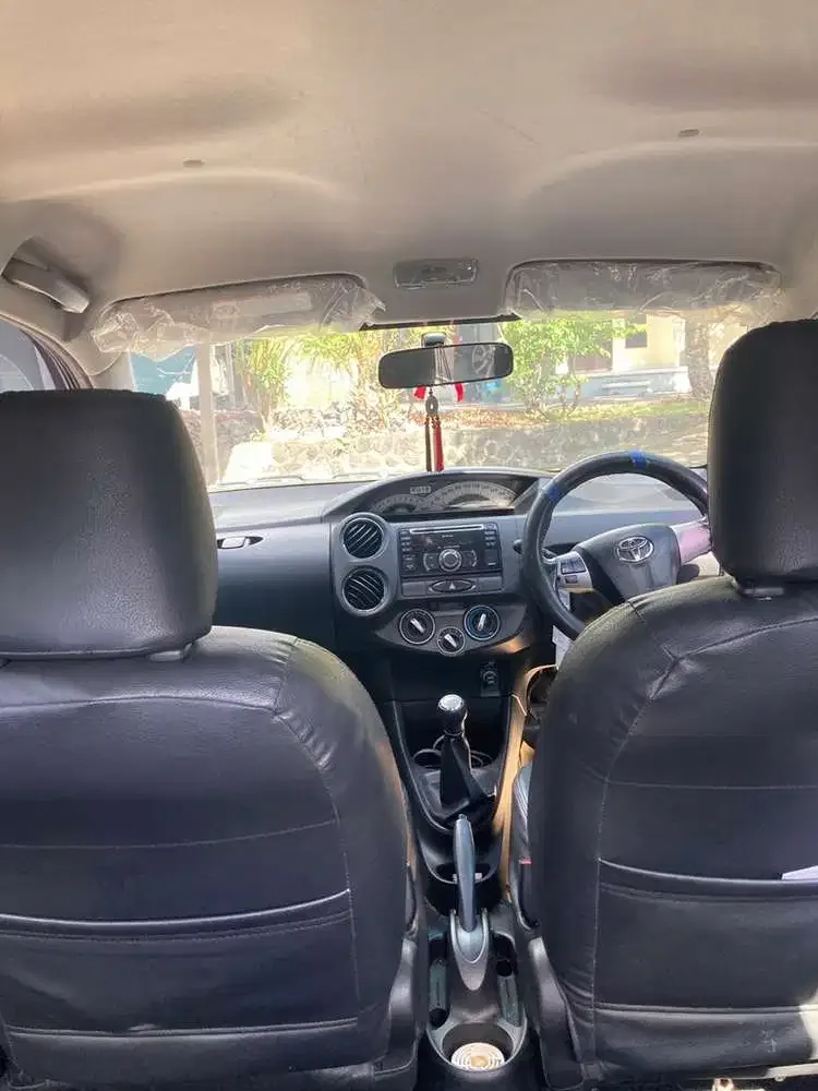 Toyota Etios Valco 2014 Bensin - Image 2 of 5
