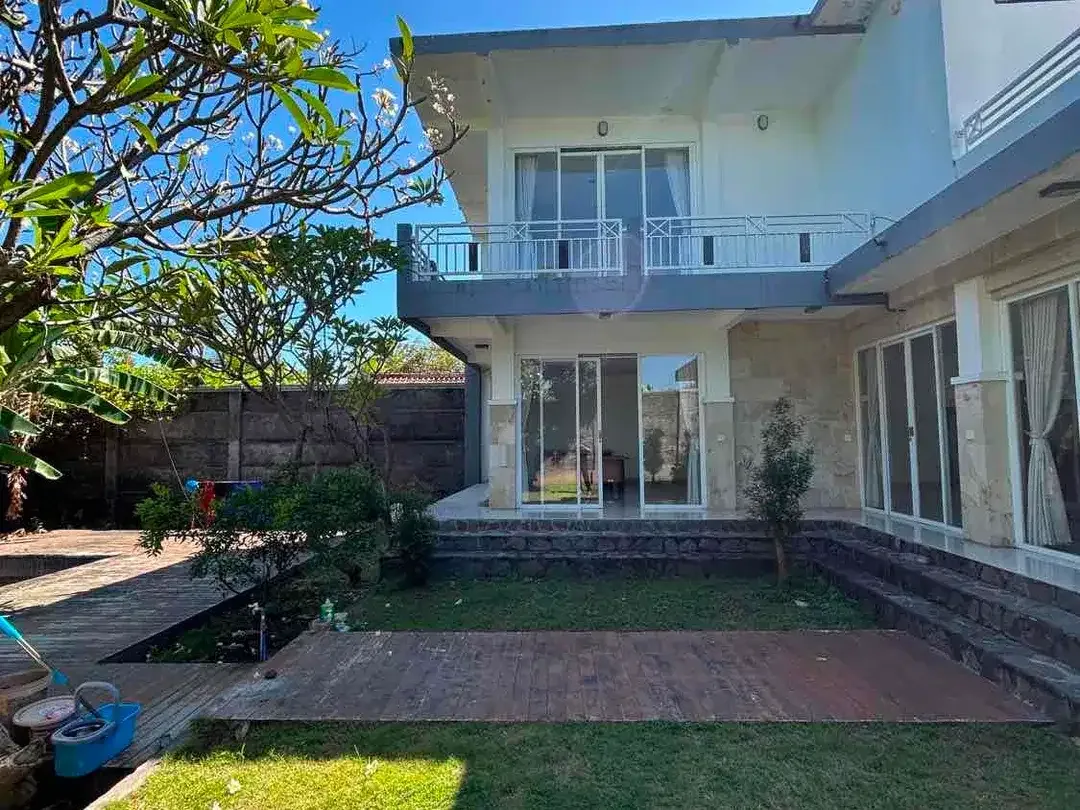 Villa lovina 8 are, view pantai

Jl. Melati, Dencarik, Kec. Banjar, Kabupaten Buleleng - Image 2 of 10
