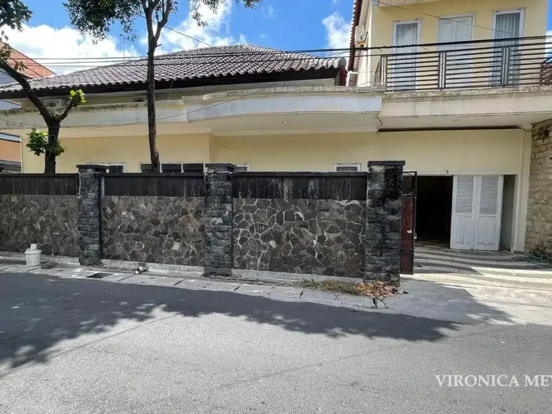 RUMAH DIKOMPLEK EXCLUSIVE 2 LANTAI DIJUAL – DAUH PURI, DENPASAR BARAT. - Image 3 of 10
