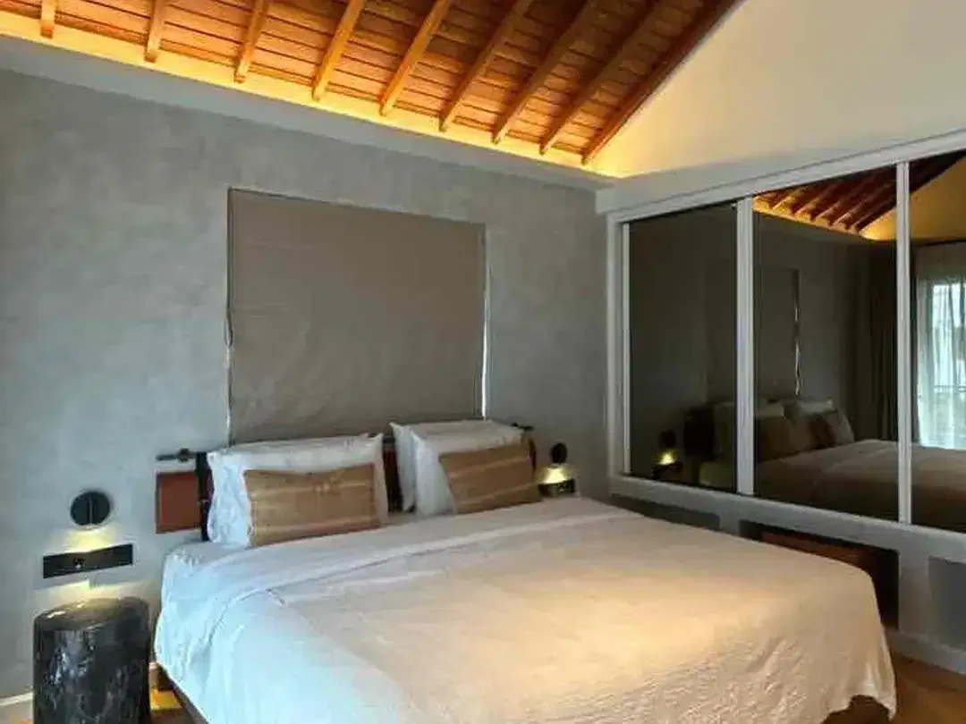 DIJUAL / FREEHOLD : Modern Villa 4 Beds, 1 MILE TO THE BEACH, SEMINYAK - OBEROI - Image 8 of 10