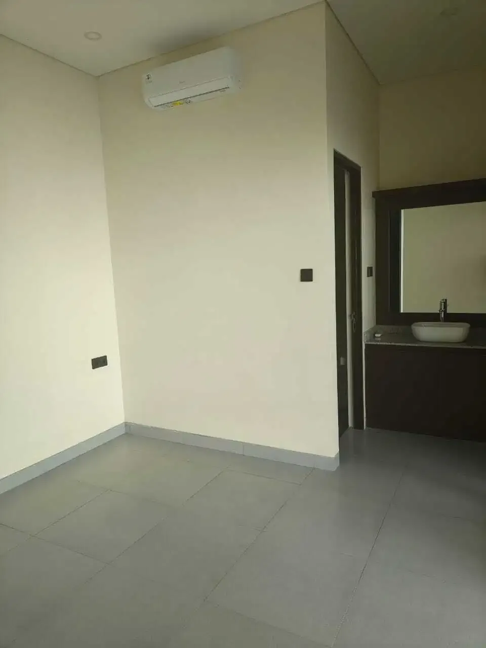 FOR RENT VILLA MINIMALIS 2 BR PRIVAT POOL KAWASAN STARTEGIS KEROBOKAN - Image 9 of 10