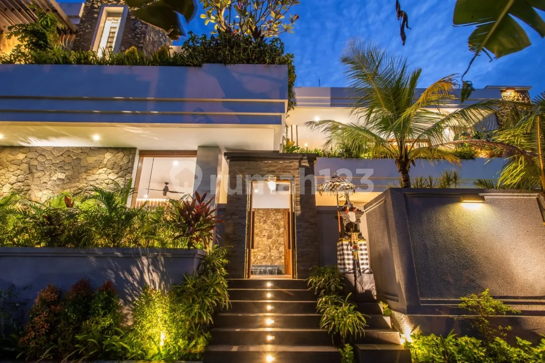 Dijual Rumah Villa di Taman Griya Jimbaran Dekat Bandara - Image 2 of 4
