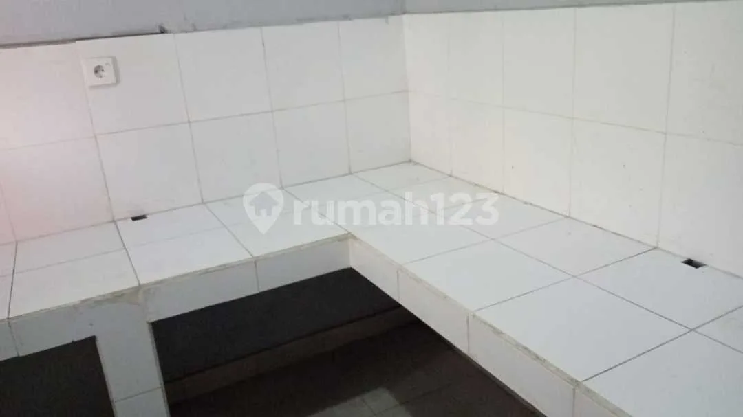 Rumah Garasi Muat 2 Mobil di Jimbaran - Image 1 of 4