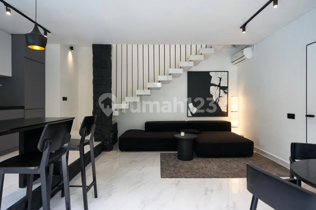 2Br Modern Villa, Jungle View & Two Living Rooms In Ubud - Image 2 of 4