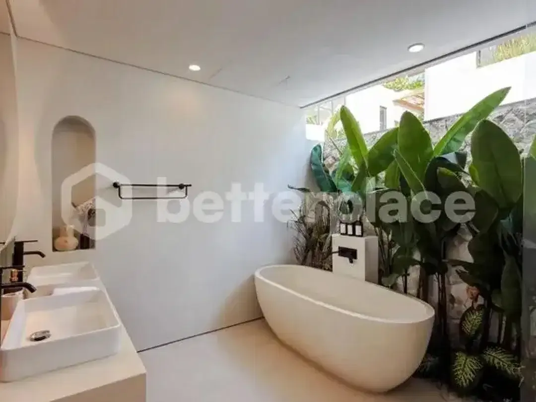 Stunning 3 Bedroom Villa in Uluwatu with Rooftop – Mediterranean Style and Prime Investment Potential - Image 6 of 10
