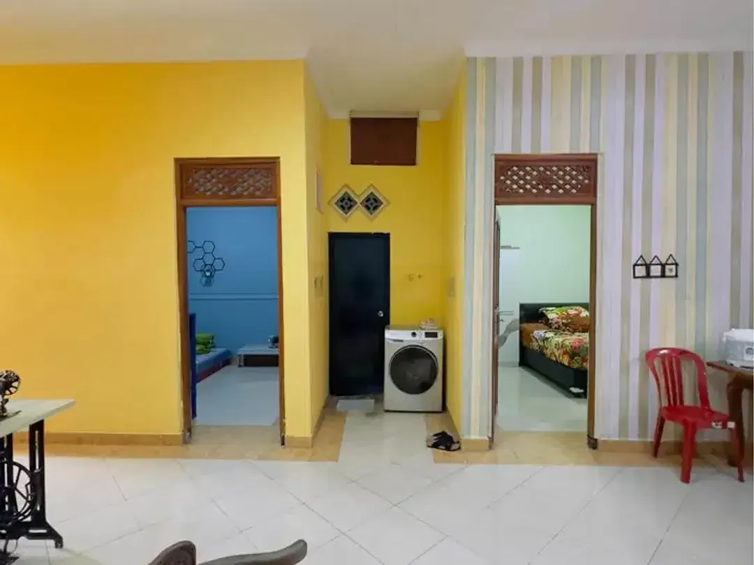 Dijual Rumah 1 lantai Masih terawat baik dan siap huni Lokasi Jl Gunung Resimuka - Image 7 of 10