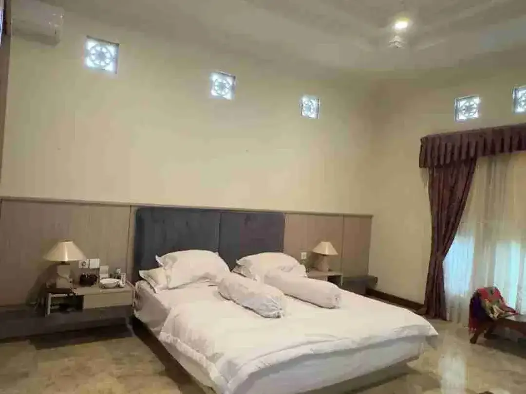 Dijual Cepat Rumah Villa 2 Lantai beserta furnish di kerobokan, badung, bali - Image 4 of 8