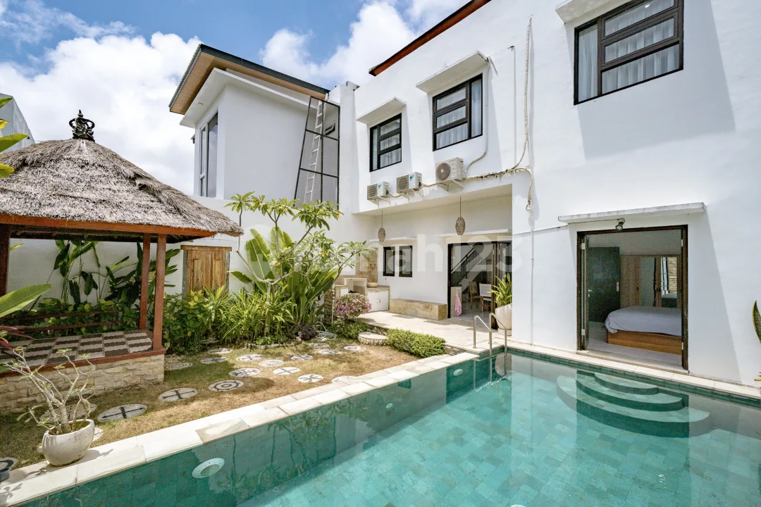 Disewakan Villa 3 Bedroom Furnished di Ungasan Bali - Image 1 of 4