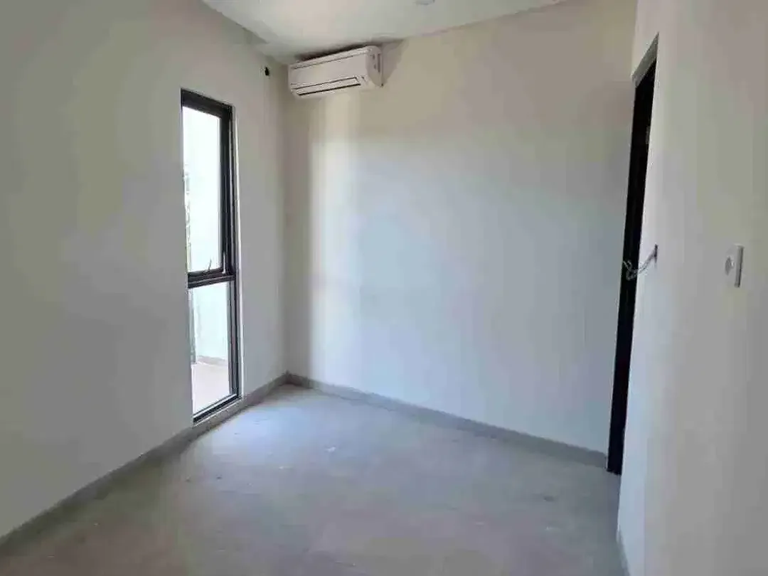 RUMAH BARU SIAP HUNI 2 LANTAI DEKAT KERTALANGU, SANUR DAN BATUBULAN - Image 8 of 10