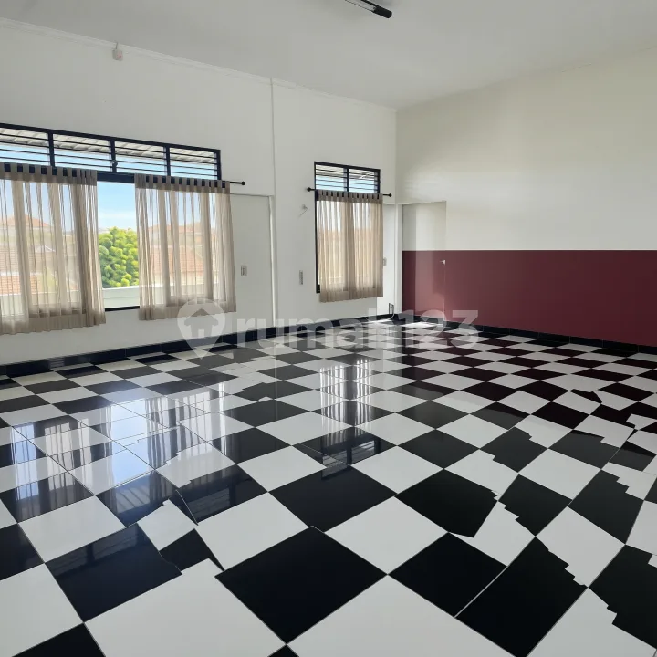 Harga Special . Rumah & Kantor 8 Ruangan Lokasi Padang Sambian - Image 2 of 4