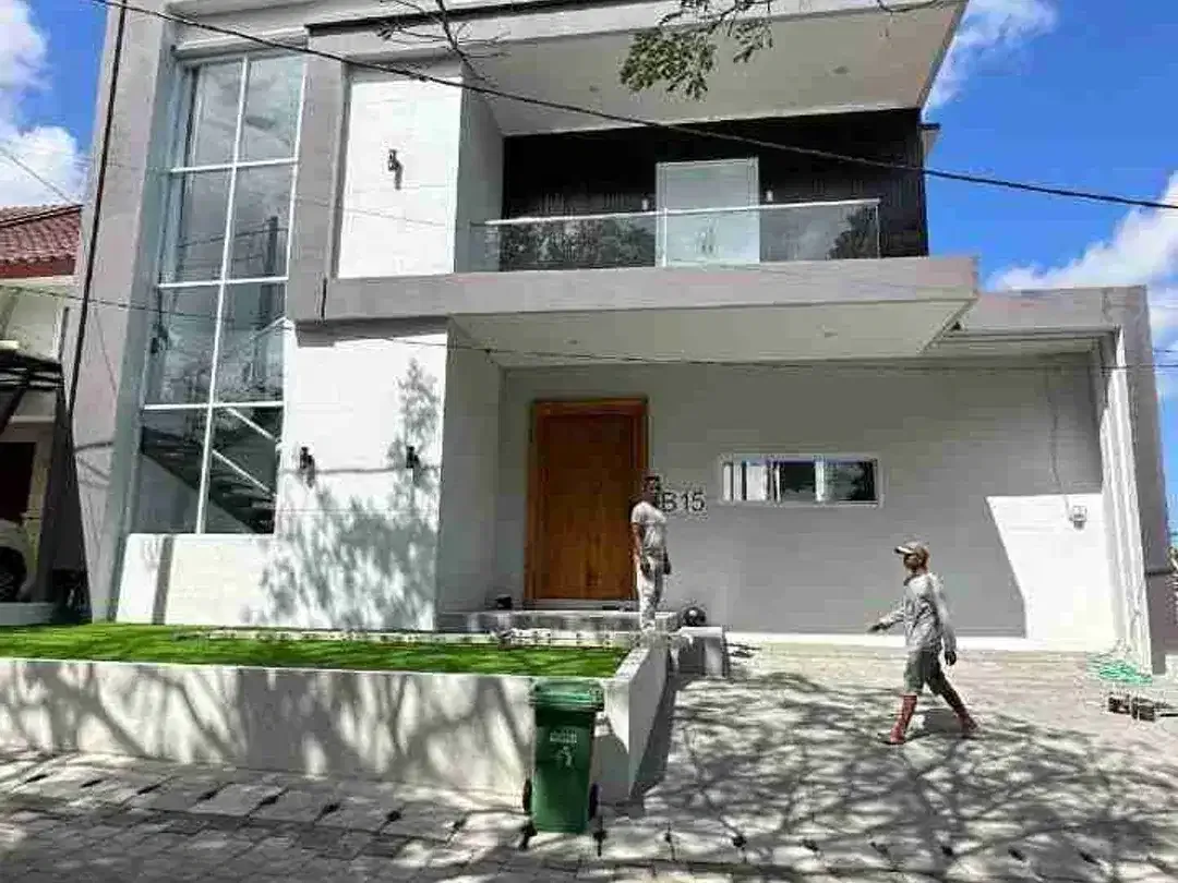Buc Villa.modern 200M2 Full Furnis Ada Security 24Jam Semer Kerobokan - Image 1 of 10