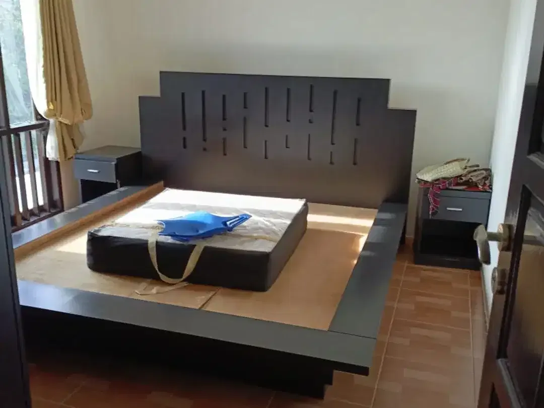 Dijual rumah terawat nyaman dan aman 2 lantai dekat gunung catur dan kebo iwa posisi hook lokasi gatsu barat denpasar - Image 4 of 9