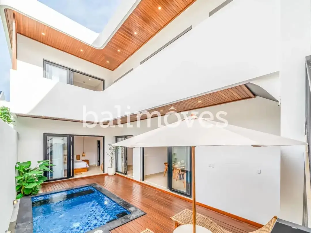 Villa Baru di Dalam Komples dengan Lima Kamar Tidur di Tepi Pantai Sanur - Image 2 of 10