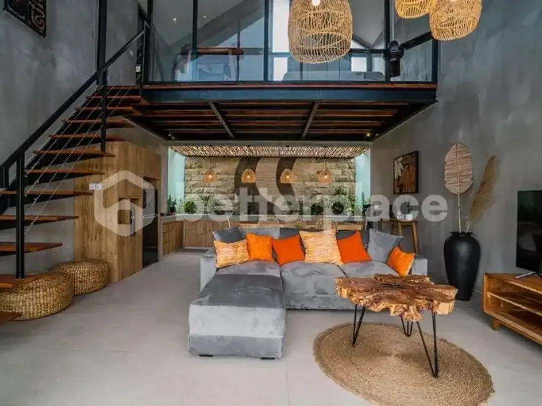 Modern and Spacious 4 Bedroom Villa in Kerobokan Area - Image 2 of 10