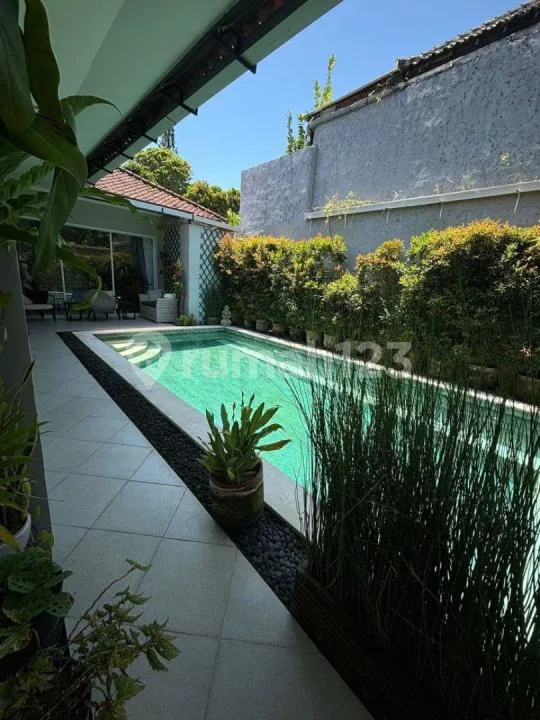 Modern 4+1 Bedroom Family Villa | Walking Distance To Mertasari Beach | Sanur Beachside - Image 2 of 4