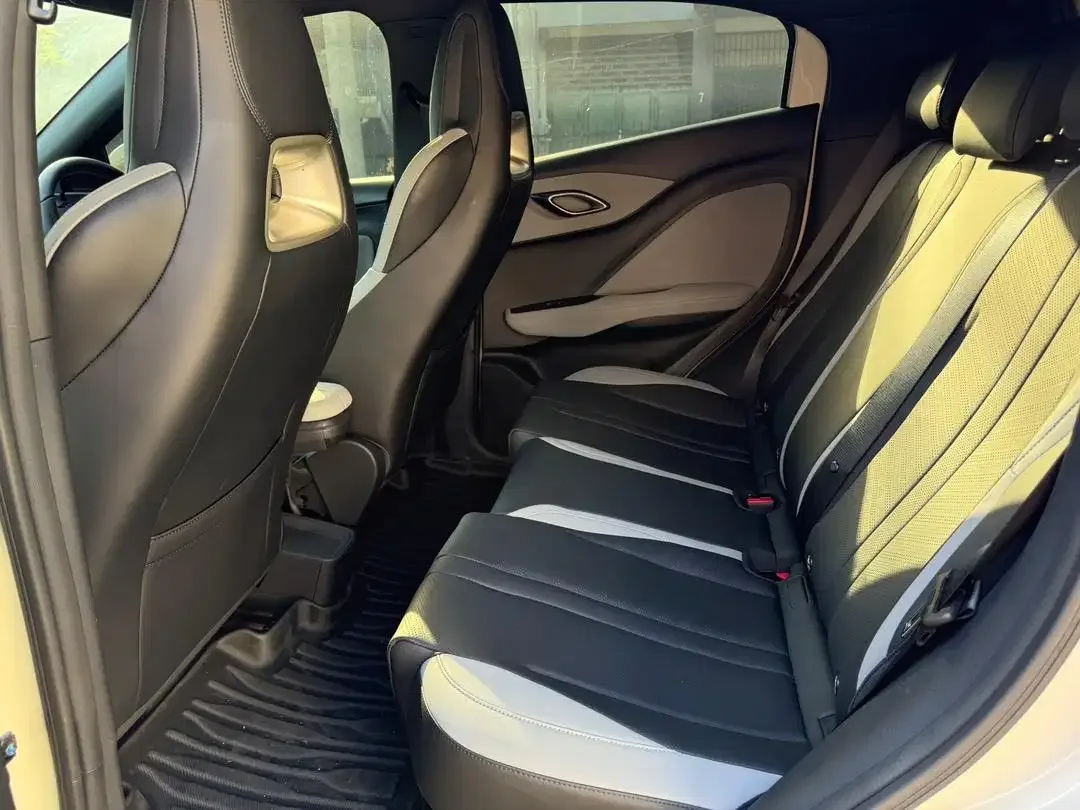 BYD ATTO 1 PREMIUM - Image 6 of 10