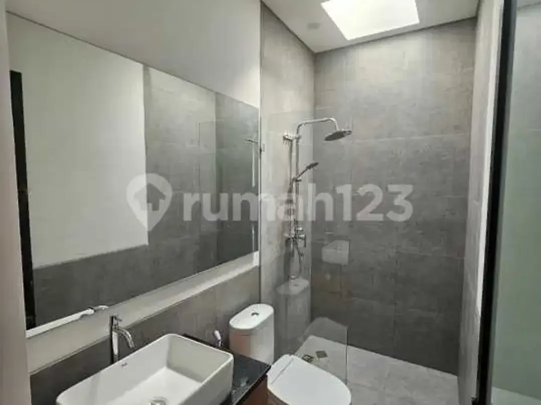 Villa 2 Lantai 2 Br Nyaman Di Seminyak Dekat Sunset Road - Image 4 of 5