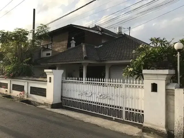 JUAL RUMAH DENPASAR DEKAT UBUD FULL FURNISHED - Image 1 of 10