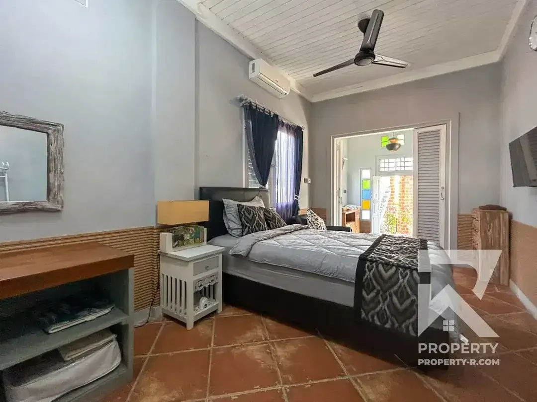 Comfy 1 Bedroom Villa with Pool View in Pererenan Bali for Rent Monthly - Image 5 of 10