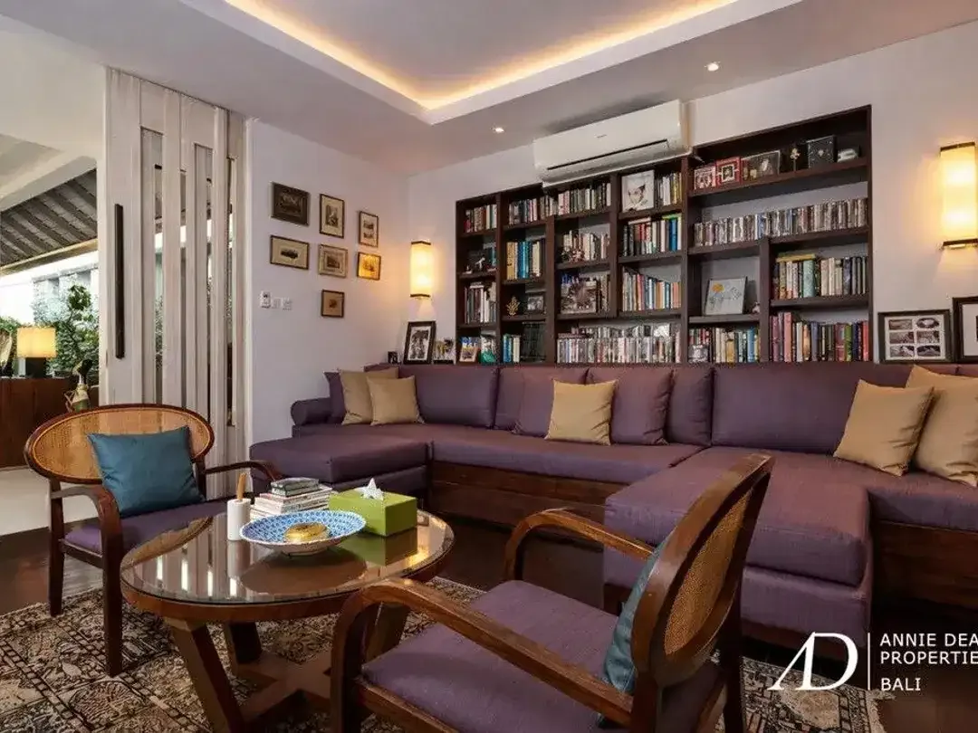 LEASEHOLD | PRIME SEMINYAK VILLA WITH PONDOK WISATA - 29 YEARS LEASE - Image 6 of 10