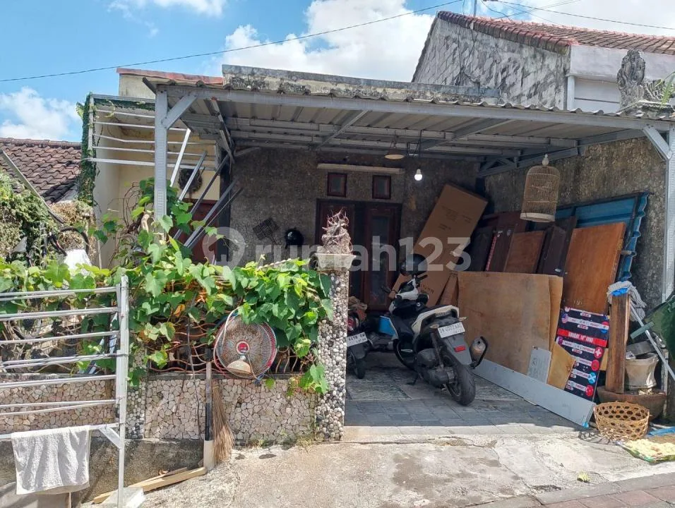 Hitung Tanah Saja Rumah Tua Lokasi Babakan Canggu - Image 1 of 4
