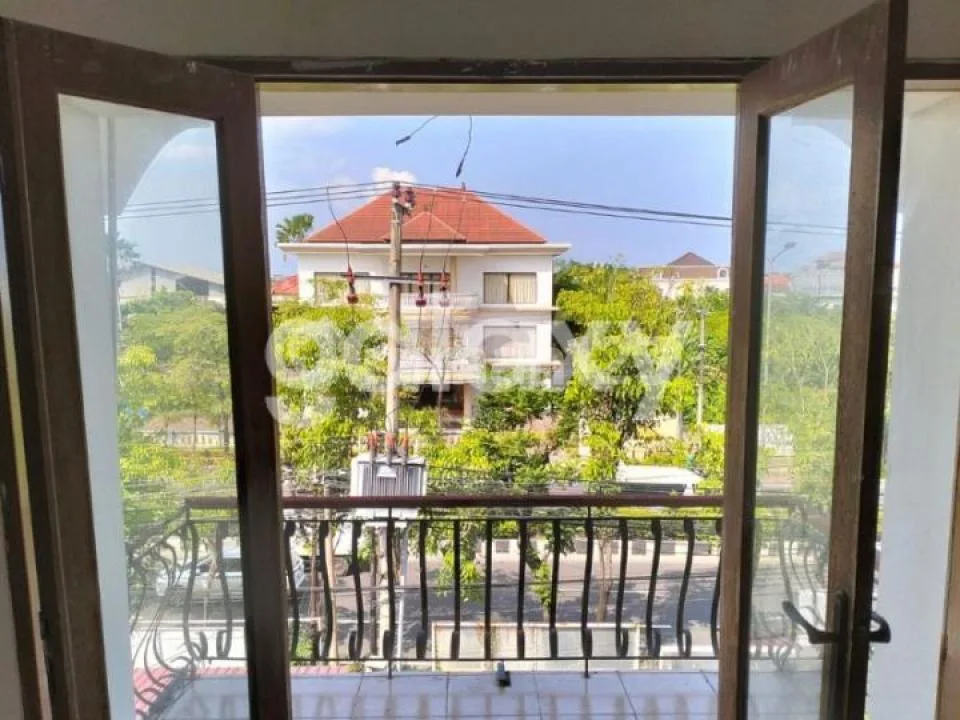 Ruko Strategis 3 Lantai Sunset Road Boulevard Badung, Bali - Image 2 of 4