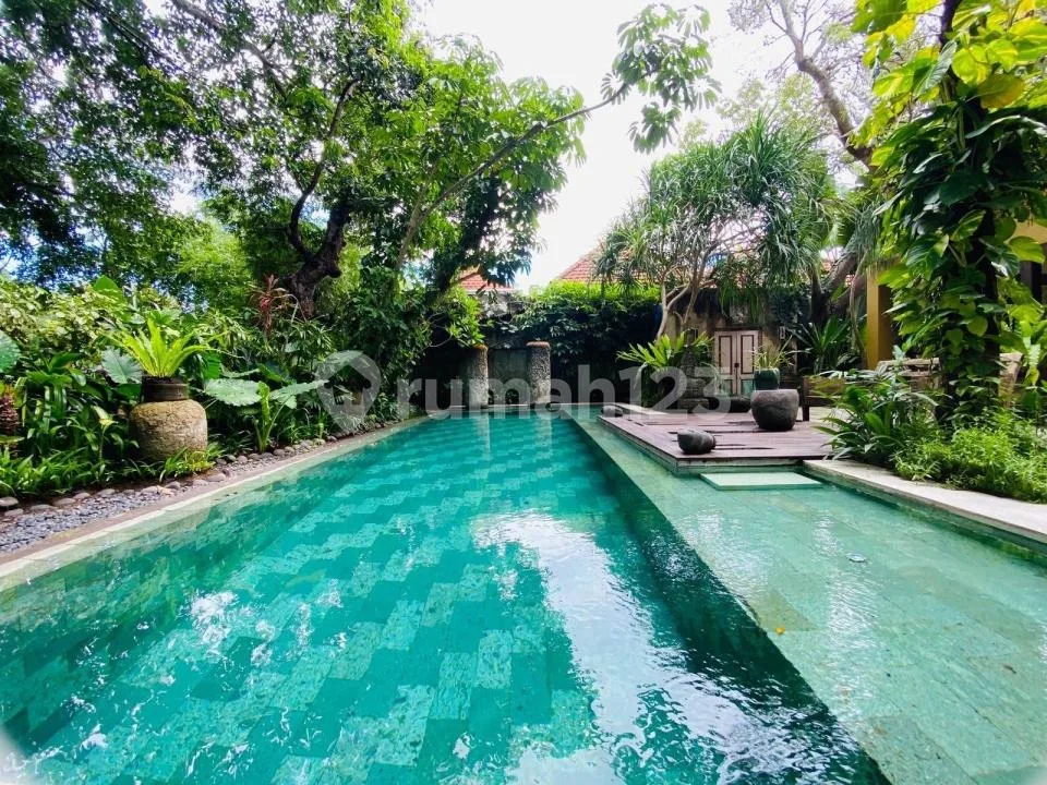 Villa Luas 2Lt Furnishe Pool Strategis View Sungai Asri Kerobokan - Image 2 of 4