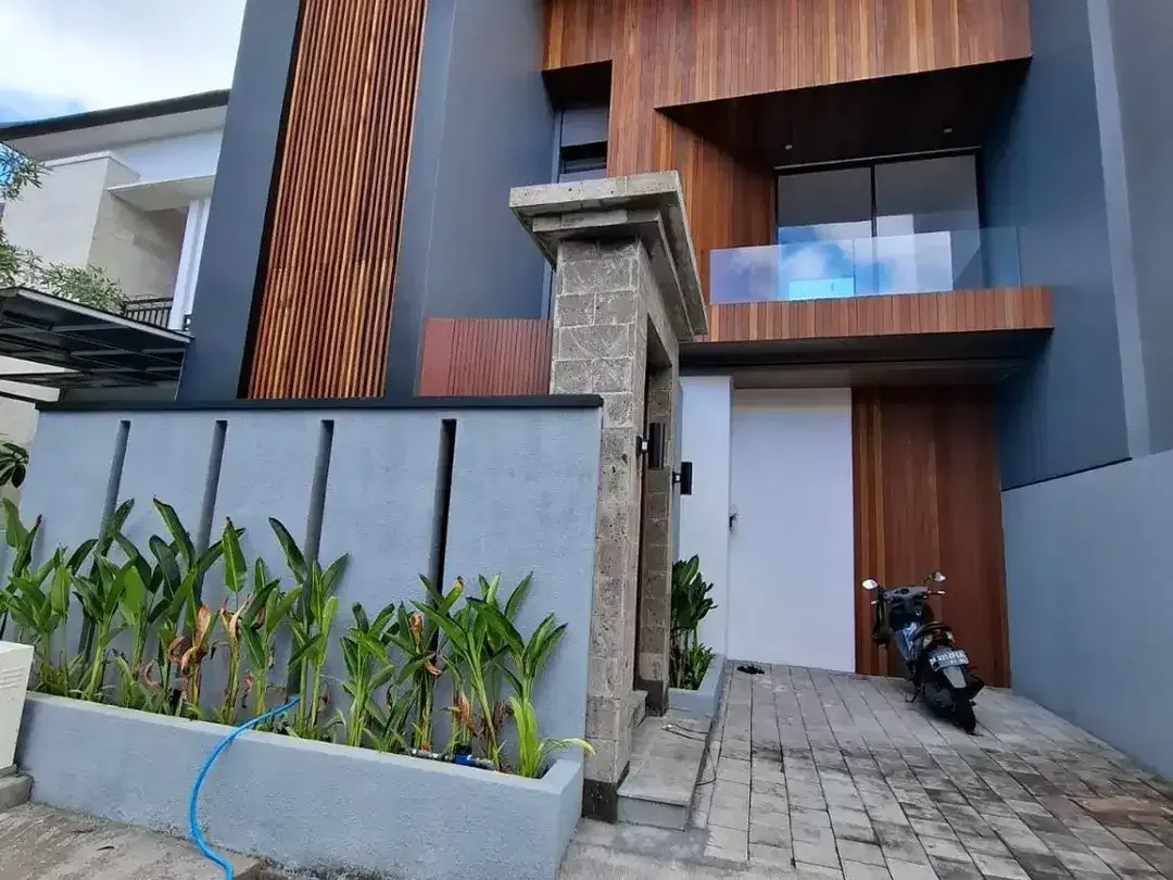 MODERN 2BR VILLA IN UNGASAN - Image 1 of 10