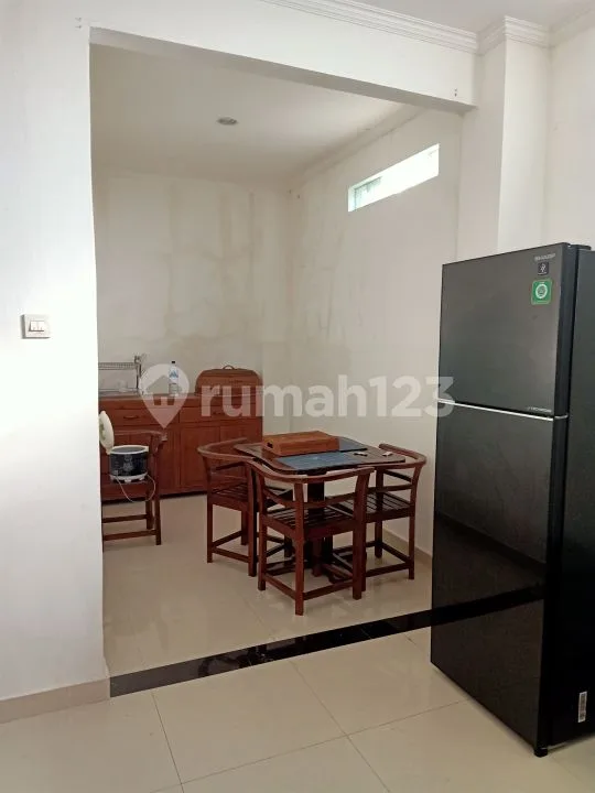 Di jual Rumah di Jln Taman sari - Krobokan - Image 2 of 4