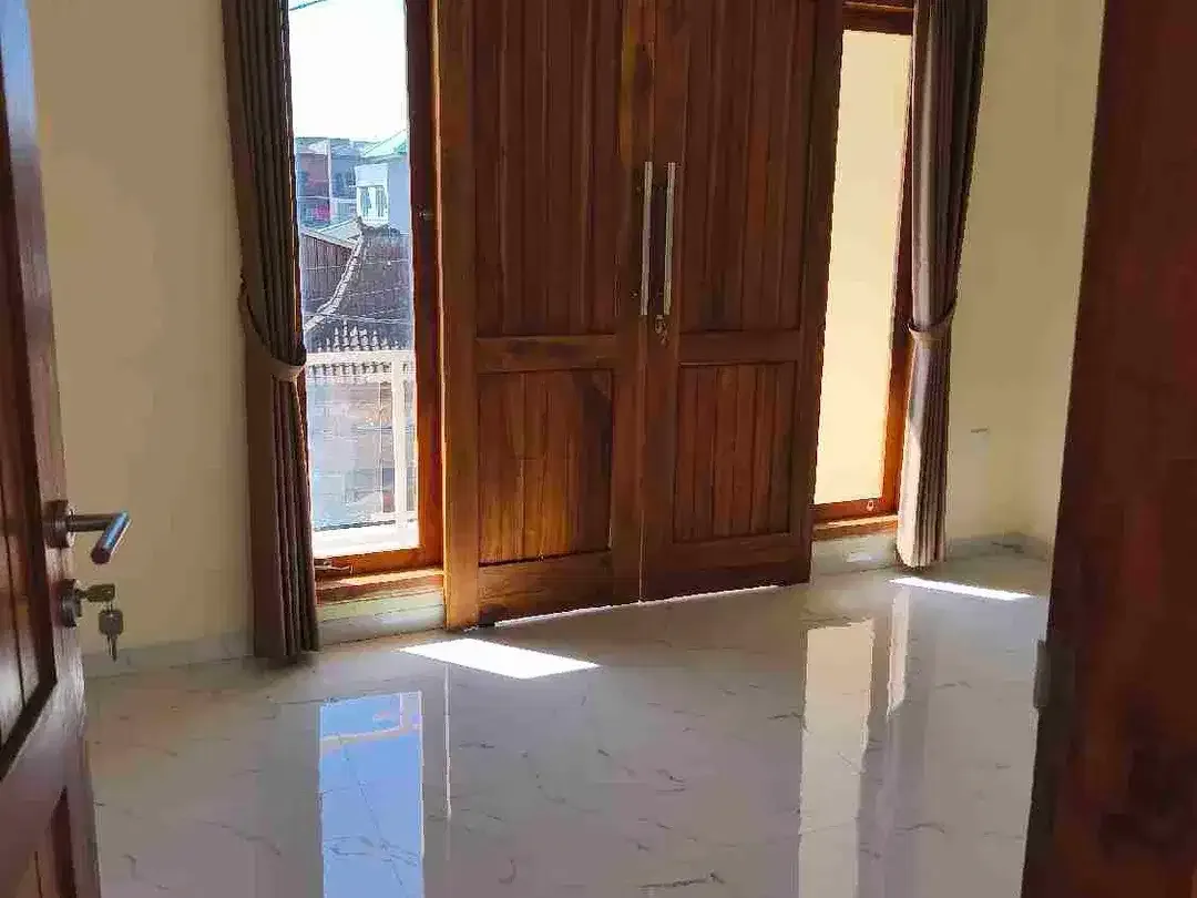 DISEWAKAN RUMAH BARU DI RENON - Image 2 of 10