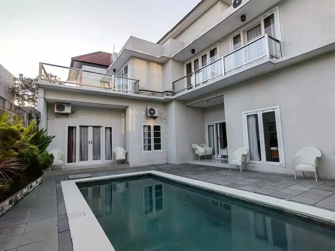 Villa Strategis dekat Pantai Jimbaran - Image 1 of 10
